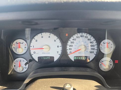 Used 2005 Dodge Ram 1500 Truck SLT image 24