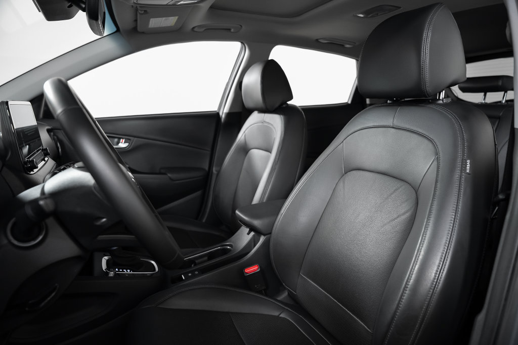 Certified 2023 Hyundai Kona Limited w/ Cargo Package FWD image 21
