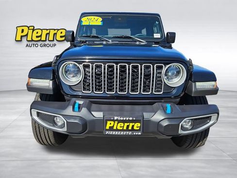 Used 2024 Jeep Wrangler Unlimited Sahara AWD/4WD image 9