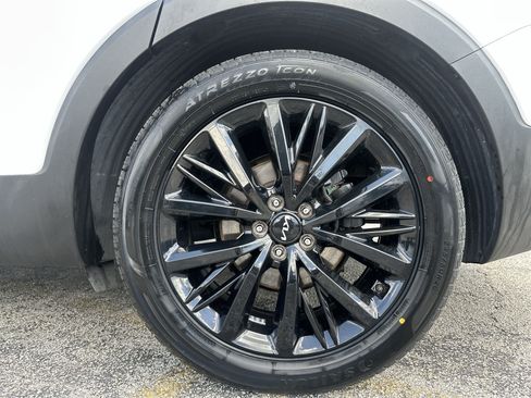 Certified 2022 Kia Telluride SX w/ Towing Package FWD image 18