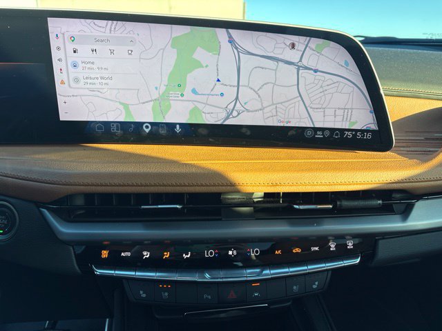 Used 2025 Cadillac XT4 Sport AWD/4WD image 7