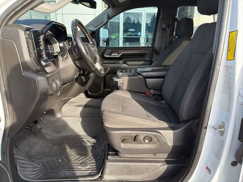 Used 2024 Chevrolet Silverado 3500 LT w/ Convenience Package image 14