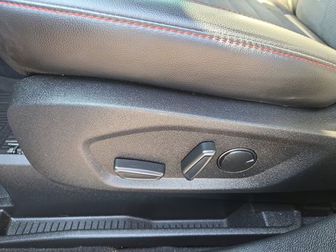 Used 2024 Ford Edge ST-Line image 12