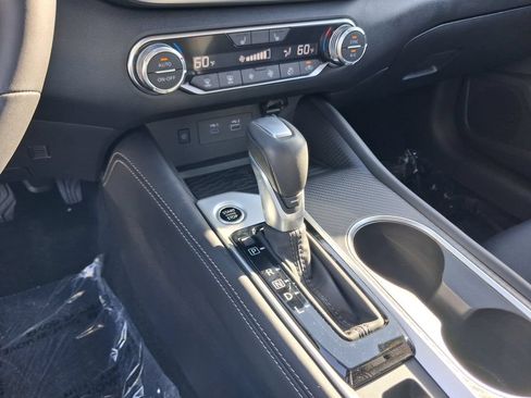 Used 2025 Nissan Altima 2.5 SV w/ SV Premium Package FWD image 23