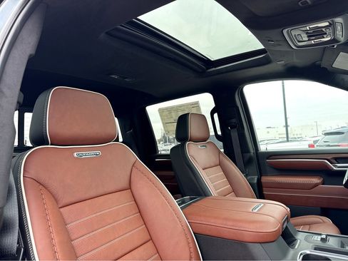 New 2026 GMC Sierra 2500 Denali Ultimate image 5