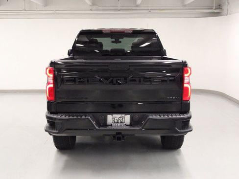 Used 2022 Chevrolet Silverado 1500 Custom Trail Boss w/ Safety Confidence Package image 6