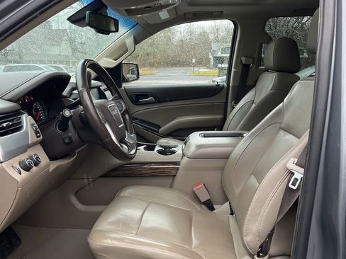 Used 2020 GMC Yukon XL SLT w/ Premium Edition image 7