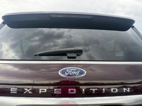 Used 2023 Ford Expedition Max Platinum AWD/4WD image 14