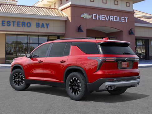 New 2026 Chevrolet Traverse Z71 w/ Driver Confidence Package AWD/4WD image 3
