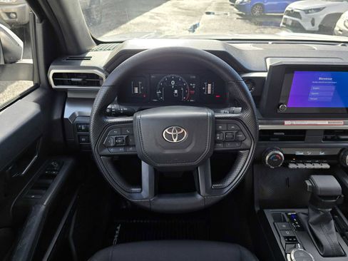 Certified 2025 Toyota Tacoma SR5 image 21