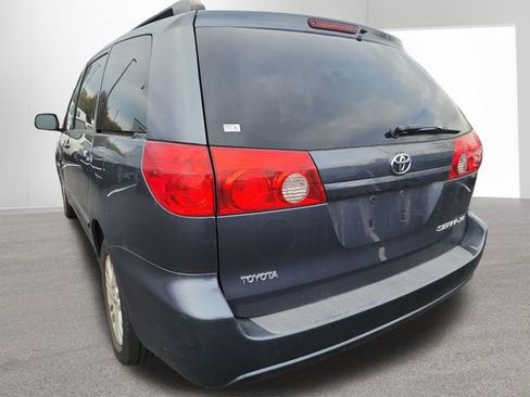 Used 2009 Toyota Sienna XLE image 31
