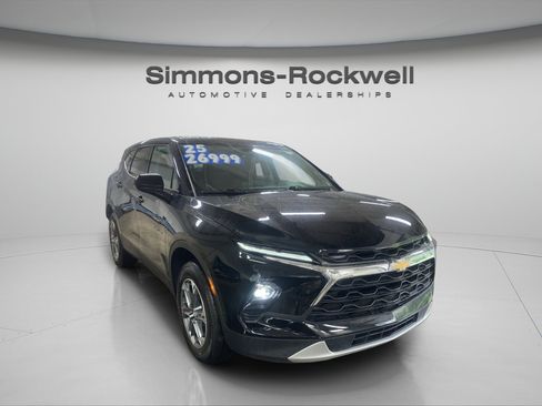 Used 2025 Chevrolet Blazer LT AWD/4WD image 7