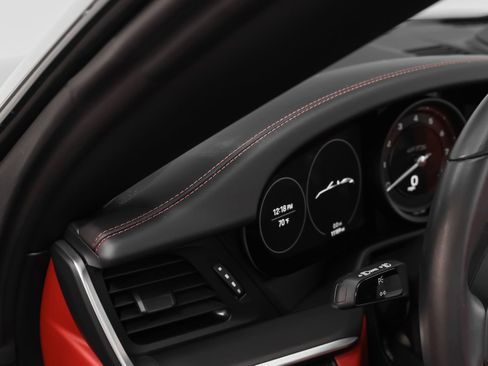 Certified 2024 Porsche 911 Carrera GTS RWD image 33