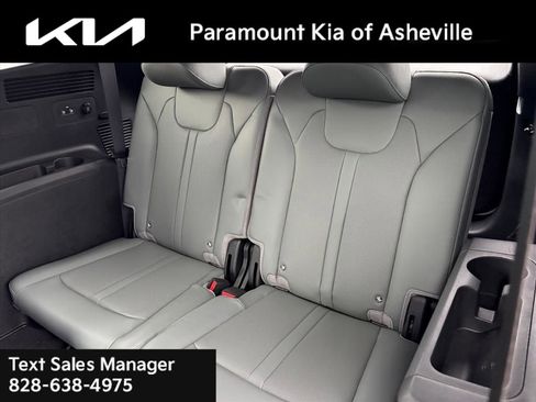 Used 2025 Kia Sorento SX Prestige image 24