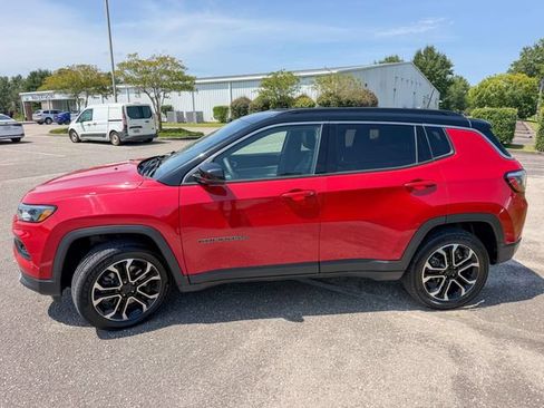 Used 2023 Jeep Compass Limited AWD/4WD image 6