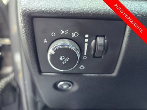 Used 2016 Jeep Grand Cherokee Limited w/ Luxury Group II AWD/4WD image 11