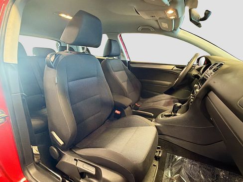 Used 2012 Volkswagen Golf 2-Door FWD image 26