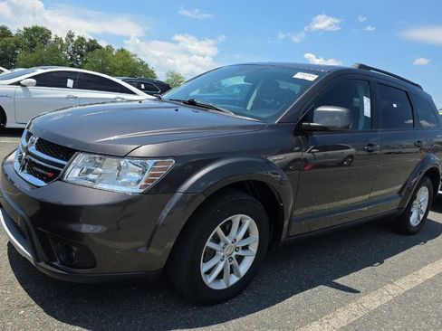 Used 2017 Dodge Journey SXT w/ Comfort/Convenience Group AWD/4WD image 5