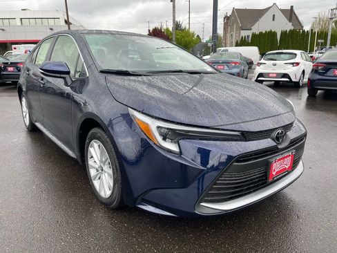 New 2026 Toyota Corolla XLE FWD image 2
