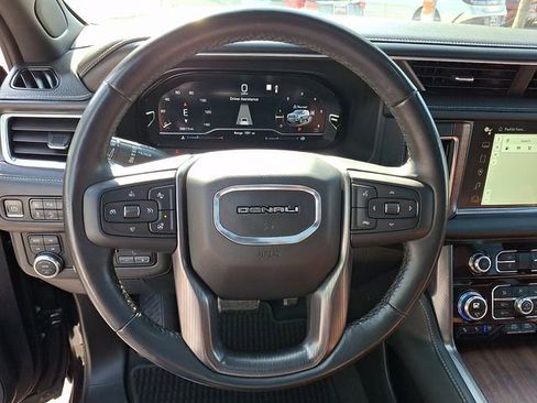 Used 2023 GMC Yukon XL Denali Ultimate AWD/4WD image 16