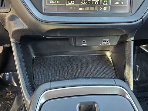 Certified 2025 Subaru Impreza 2.0i image 28