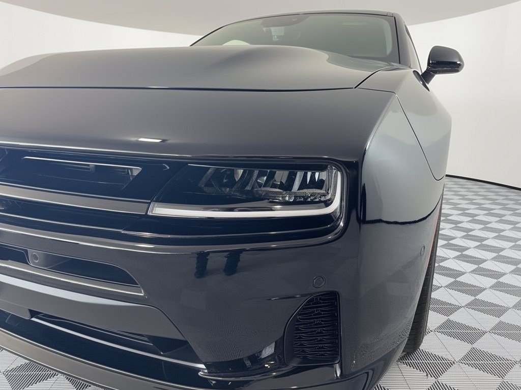 Used 2026 Dodge Charger Scat Pack w/ Blacktop Package AWD/4WD image 9