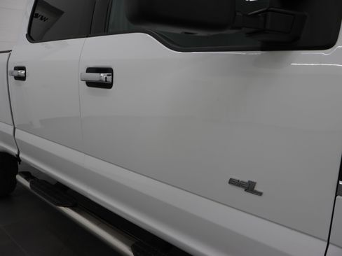 Used 2018 Ford F250 XLT AWD/4WD image 24