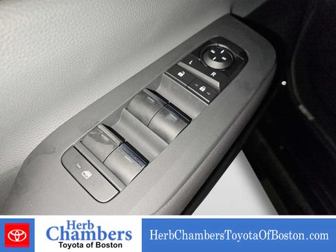 Used 2024 Toyota Prius Limited AWD/4WD image 14