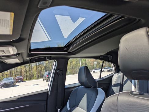 Used 2025 Toyota Camry SE w/ Multimedia Upgrade Package image 12