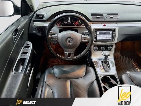 Used 2010 Volkswagen Passat Komfort FWD image 21