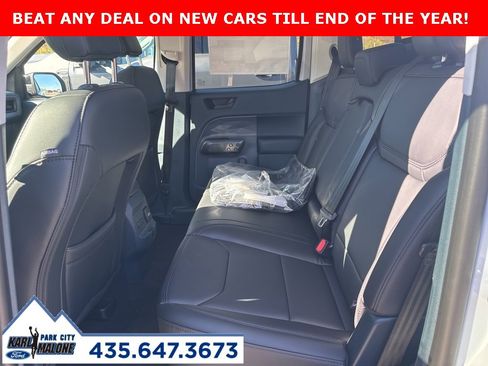 New 2025 Ford Maverick Lariat w/ Black Appearance Package image 12