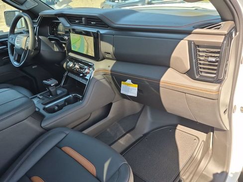 New 2026 GMC Sierra 1500 AT4 w/ Technology Package AWD/4WD image 24