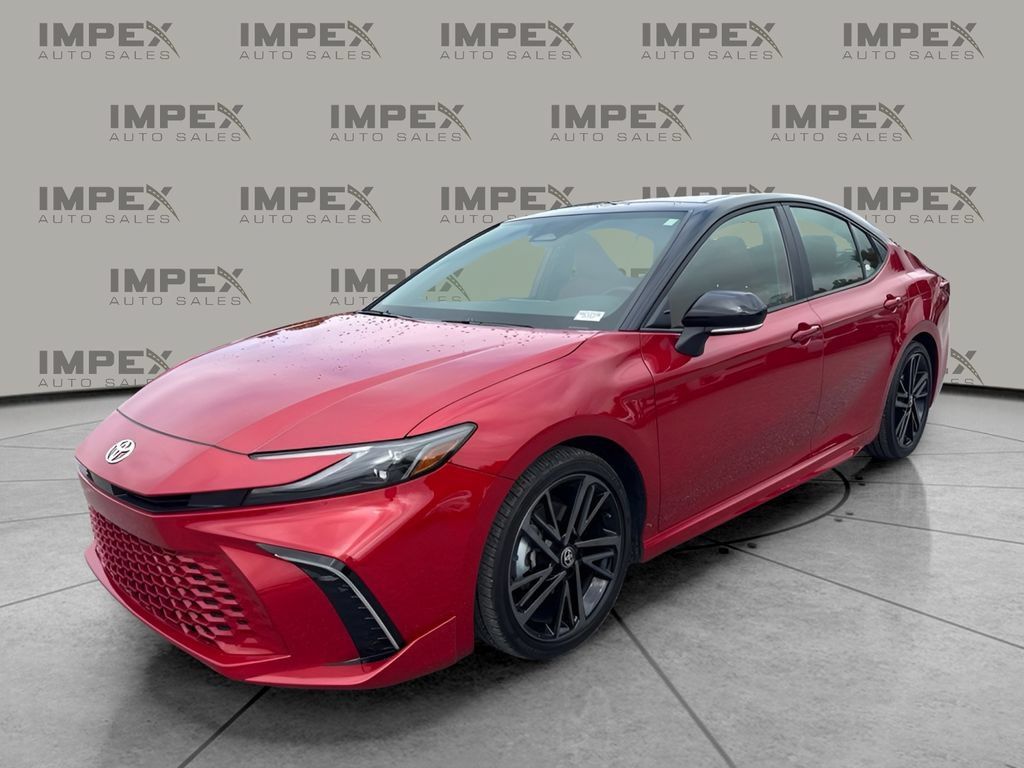 Used 2025 Toyota Camry XSE FWD image 1