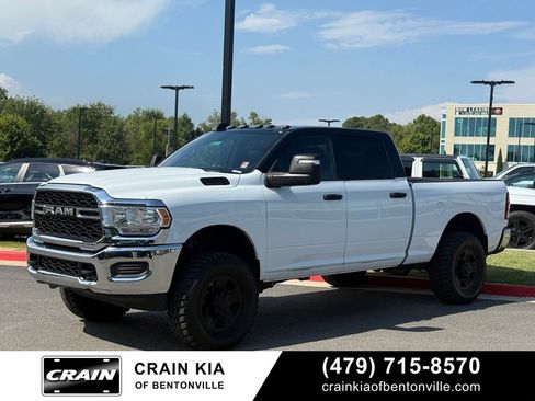 Used 2024 RAM 2500 Tradesman w/ Chrome Appearance Group AWD/4WD image 3