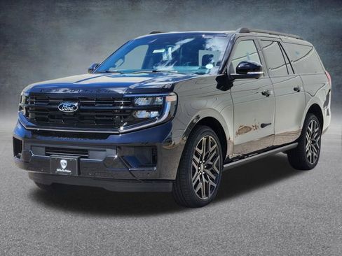 New 2026 Ford Expedition Max Platinum w/ Stealth Performance Package AWD/4WD image 3