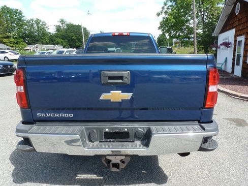 Used 2018 Chevrolet Silverado 2500 W/T w/ WT Convenience Package AWD/4WD image 8