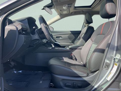 New 2025 Nissan Sentra SR w/ SR Premium Package image 10