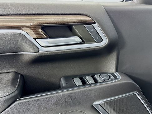 Used 2022 Chevrolet Silverado 1500 RST image 19