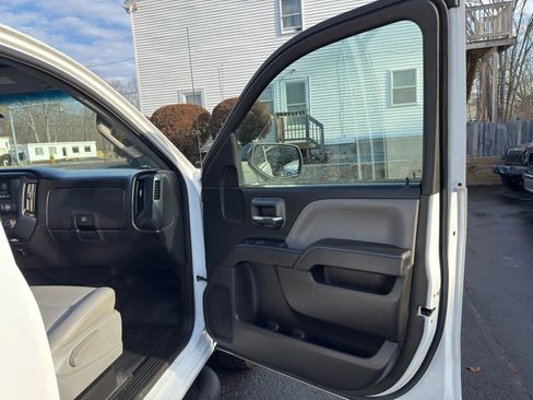 Used 2015 Chevrolet Silverado 1500 W/T w/ Trailering Package image 17