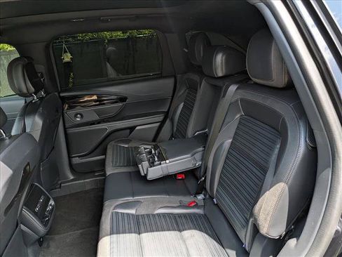 Used 2024 Lincoln Nautilus Reserve w/ Equipment Group 202A AWD/4WD image 24