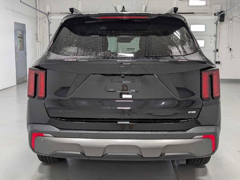 Certified 2025 Kia Sorento X-Line EX AWD/4WD image 9