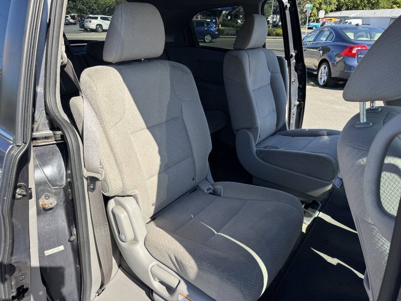 Used 2014 Honda Odyssey EX image 18