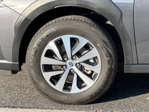 Used 2025 Subaru Outback Premium image 30