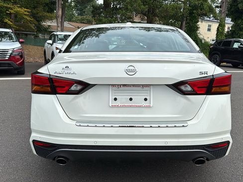 Certified 2021 Nissan Altima 2.5 SR w/ SR Premium Package image 24