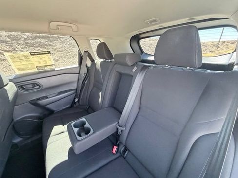 Used 2024 Nissan Rogue S AWD/4WD image 25