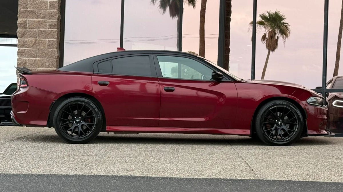 Used 2019 Dodge Charger R/T w/ Blacktop Package RWD image 15