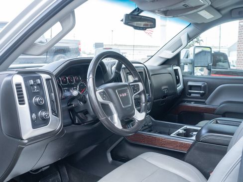 Used 2015 GMC Sierra 2500 SLT w/ Suspension Package, Off-Road AWD/4WD image 15