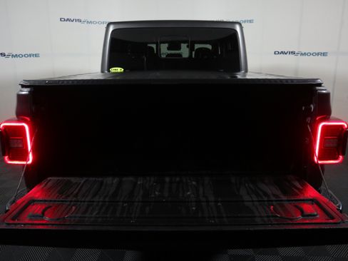 Used 2021 Jeep Gladiator Overland w/ Popular Equipment Package image 8