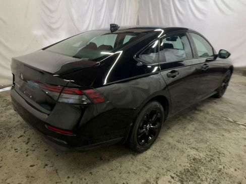 Used 2025 Honda Accord SE image 8