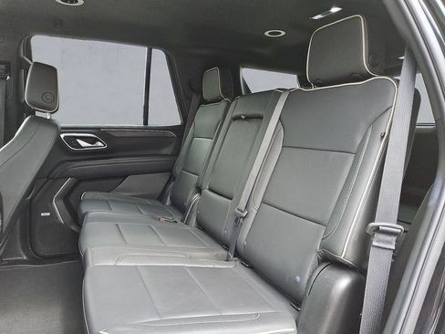 Used 2024 GMC Yukon SLT RWD image 13